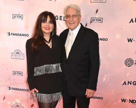 ˜Young Washington™ Nashville Premiere Deborah Allen and Raymond Hicks arriving at the Young Washington Nashville premiere held at The Fisher Center for the Performing Arts on June 23, 2026 in Nashville, TN. Nashville The Fisher Center for the Performing Arts Tennessee USA Copyright: xTammiexArroyo AFF-USA.comx
