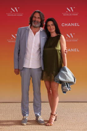 Frédéric Beigbeder and his wife Lara Micheli at the Théâtre de la Gare du Midi during the opening ceremony of the 2026 Biarritz International Film Festival – Nouvelles Vagues, June 23, 2026 Jean Marc Lhomer Bestimage Photocall before the opening ceremony of the Biarritz International Film Festival – Nouvelles Vagues 2026 at the Théâtre de la Gare du Midi in Biarritz on June 23, 2026, Biarritz, France,detected_source_language  Copyright: xJean-MarcxLhomerx xBestimagexJean-MarcxLhomerx xBestimagex