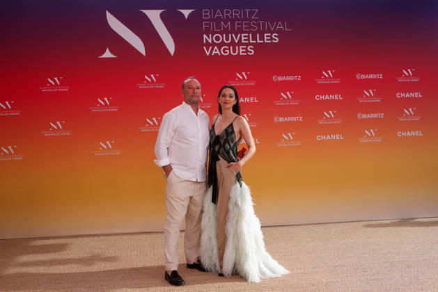 Jérôme Pulis Etchevers, Festival President, and Marion Cotillard at the Théâtre de la Gare du Midi during the opening ceremony of the 2026 Biarritz International Film Festival – Nouvelles Vagues, June 23, 2026 Jean Marc Lhomer Bestimage Photocall before the opening ceremony of the Biarritz International Film Festival – Nouvelles Vagues 2026 at the Théâtre de la Gare du Midi in Biarritz on June 23, 2026, Biarritz, France,detected_source_language  Copyright: xJean-MarcxLhomerx xBestimagexJean-MarcxLhomerx xBestimagex