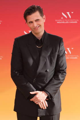 Raphaël Qunenard, a member of the jury, at the Théâtre de la Gare du Midi during the opening ceremony of the 2026 Biarritz International Film Festival – Nouvelles Vagues, June 23, 2026 Jean Marc Lhomer Bestimage Photocall before the opening ceremony of the Biarritz International Film Festival – Nouvelles Vagues 2026 at the Théâtre de la Gare du Midi in Biarritz on June 23, 2026, Biarritz, France,detected_source_language  Copyright: xJean-MarcxLhomerx xBestimagexJean-MarcxLhomerx xBestimagex