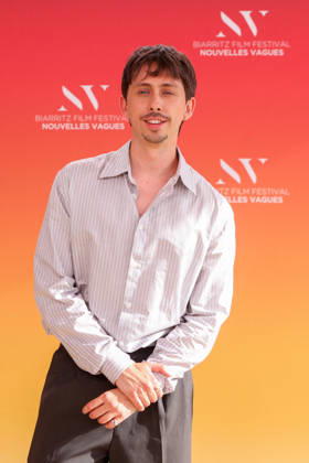 Nathan Ambrosioni, a member of the jury, at the Théâtre de la Gare du Midi during the opening ceremony of the 2026 Biarritz International Film Festival – Nouvelles Vagues, June 23, 2026 Jean Marc Lhomer Bestimage Photocall before the opening ceremony of the Biarritz International Film Festival – Nouvelles Vagues 2026 at the Théâtre de la Gare du Midi in Biarritz on June 23, 2026, Biarritz, France,detected_source_language  Copyright: xJean-MarcxLhomerx xBestimagexJean-MarcxLhomerx xBestimagex