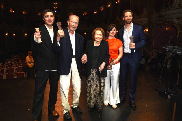 Friedenspreis Deutschen Films Die Bruecke -National GELBE BRIEFE Preistraeger Ilker Catak Ehrenpreis des Friedenspreis des Deutschen Films Die Bruecke Edgar Reitz Elisabeth Endriss Wicki ORGANISATORIN Debuetpreis des Deutschen Films DIE BRUECKE WAS AM EMPFINDSAMKEIT BLEIBT Preistraegerin Daniela Magnani Mueller Friedenspreis des Deutschen Films Die Bruecke - INTERNATIONAL IM SCHATTEN DES ORANGENBAUMES Preistraeger: Cherien Dabis Vertreten durch Dominik Maringer Muenchen 23.06.2026 Cuvillies Theater Residenz Bernhard Wicki Preisverleihung Foto Muenchen