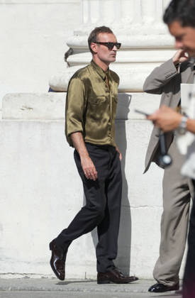 Augustin Trapenard at the Saint Laurent Mens Spring Summer 2027 fashion show at the Bourse du Commerce in Paris on June 23, 2026. Anne Sophie Guebey, Bestimage. Celebrities at the Saint Laurent Mens Spring Summer 2027 fashion show at the Bourse du Commerce in Paris on June 23, 2026, Paris, France,detected_source_language  Copyright: xAnne-SophiexGuebeyx xBestimagexAnne-SophiexGuebeyx xBestimagex
