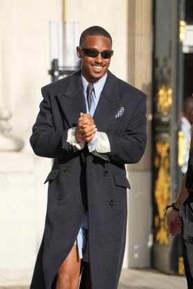 Keith Powers at the Saint Laurent Mens Spring Summer 2027 fashion show at the Bourse du Commerce in Paris on June 23, 2026. Anne Sophie Guebey, Bestimage. Celebrities at the Saint Laurent Mens Spring Summer 2027 fashion show at the Bourse du Commerce in Paris on June 23, 2026, Paris, France,detected_source_language  Copyright: xAnne-SophiexGuebeyx xBestimagexAnne-SophiexGuebeyx xBestimagex