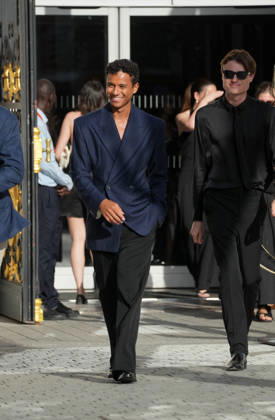 Jaafar Jackson at the Saint Laurent Mens Spring Summer 2027 fashion show at the Bourse du Commerce in Paris on June 23, 2026. Anne Sophie Guebey, Bestimage. Celebrities at the Saint Laurent Mens Spring Summer 2027 fashion show at the Bourse du Commerce in Paris on June 23, 2026, Paris, France,detected_source_language  Copyright: xAnne-SophiexGuebeyx xBestimagexAnne-SophiexGuebeyx xBestimagex