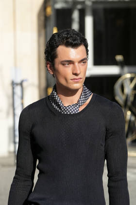 Antoine Waldner at the Saint Laurent Mens Spring Summer 2027 fashion show at the Bourse du Commerce in Paris on June 23, 2026. Anne Sophie Guebey, Bestimage. Celebrities at the Saint Laurent Mens Spring Summer 2027 fashion show at the Bourse du Commerce in Paris on June 23, 2026, Paris, France,detected_source_language  Copyright: xAnne-SophiexGuebeyx xBestimagexAnne-SophiexGuebeyx xBestimagex