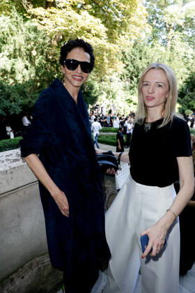 Farida Khelfa, Delphine Arnault, CEO of Christian Dior at the Dior Men’s Spring Summer 2027 Ready-to-Wear show during Paris Fashion Week on June 24, 2026. Olivier Borde, Bestimage. Celebrities at the Dior Men’s Spring Summer 2027 Ready-to-Wear show during Paris Fashion Week on June 24, 2026, Paris, France,detected_source_language  Copyright: xOLIVIERxBORDEx xBESTIMAGExOLIVIERxBORDEx xBESTIMAGEx