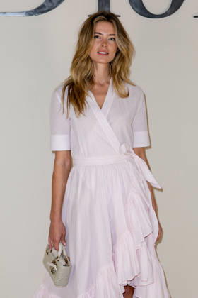 Frederique Brons Photocall from the Dior Mens Spring Summer 2027 Ready-to-Wear show during Paris Fashion Week on June 24, 2026 Olivier Borde Bestimage Celebrities at the Dior Mens Spring Summer 2027 Ready-to-Wear show during Paris Fashion Week on June 24, 2026, Paris, France,detected_source_language  Copyright: xOLIVIERxBORDEx xBESTIMAGExOLIVIERxBORDEx xBESTIMAGEx