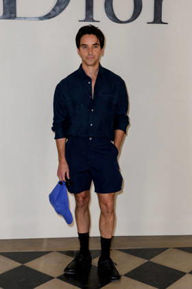 Paul W Downs Photocall from the Dior Mens Spring Summer 2027 Ready-to-Wear show during Paris Fashion Week on June 24, 2026 Olivier Borde Bestimage Celebrities at the Dior Mens Spring Summer 2027 Ready-to-Wear show during Paris Fashion Week on June 24, 2026, Paris, France,detected_source_language  Copyright: xOLIVIERxBORDEx xBESTIMAGExOLIVIERxBORDEx xBESTIMAGEx