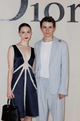 Sam Nivola and Iris Apatow at the photocall for the Dior Men’s Spring Summer 2027 Ready-to-Wear show during Paris Fashion Week on June 24, 2026. Olivier Borde, Bestimage. Celebrities at the Dior Men’s Spring Summer 2027 Ready-to-Wear show during Paris Fashion Week on June 24, 2026, Paris, France,detected_source_language  Copyright: xOLIVIERxBORDEx xBESTIMAGExOLIVIERxBORDEx xBESTIMAGEx