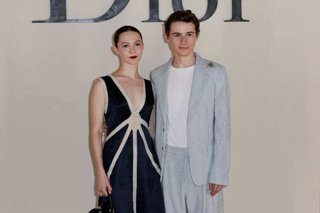 Sam Nivola and Iris Apatow at the photocall for the Dior Men’s Spring Summer 2027 Ready-to-Wear show during Paris Fashion Week on June 24, 2026. Olivier Borde, Bestimage. Celebrities at the Dior Men’s Spring Summer 2027 Ready-to-Wear show during Paris Fashion Week on June 24, 2026, Paris, France,detected_source_language  Copyright: xOLIVIERxBORDEx xBESTIMAGExOLIVIERxBORDEx xBESTIMAGEx