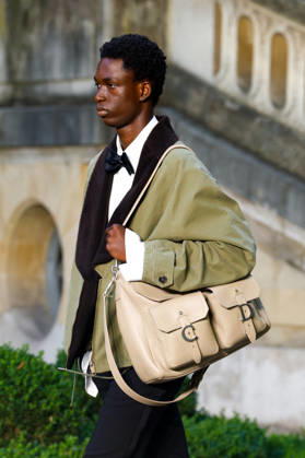 Dior Homme Ready-to-Wear Mens Spring Summer 2027 Fashion Show during Paris Fashion Week, France, on June 24, 2026 Bestimage Runway during the Dior Homme Men’s Spring Summer 2027 fashion show as part of Paris Fashion Week on June 24, 2026 in Paris, France Paris, France,detected_source_language  Copyright: xAgencex xBestimagexAgencex xBestimagex