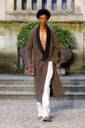 Dior Homme Ready-to-Wear Mens Spring Summer 2027 Fashion Show during Paris Fashion Week, France, on June 24, 2026 Bestimage Runway during the Dior Homme Men’s Spring Summer 2027 fashion show as part of Paris Fashion Week on June 24, 2026 in Paris, France Paris, France,detected_source_language  Copyright: xAgencex xBestimagexAgencex xBestimagex