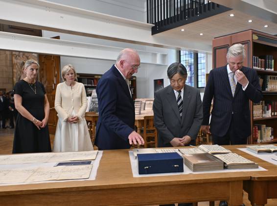 State Visit of the Emperor and the Empress of Japan to Belgium LEUVEN, BELGIUM - JUNE 24 : Emperor Naruhito of Japan and King Philippe - Filip of Belgium pictured during a visit to the East Asian Library at KU Leuven (Catholic University of Leuven) during the state visit of the Emperor and Empress of Japan to Belgium, on June 24, 2026 in Leuven, Belgium, 24 06 2026 Leuven Belgium  Copyright: xBertxVanxDenxBrouckex