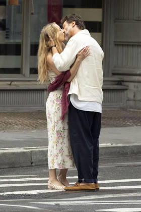 Kate Hudson und Javier Bardem bei den Dreharbeitem zum Kinofilm Hello & Paris in Downtown Manhattan. New York, 23.06.2026