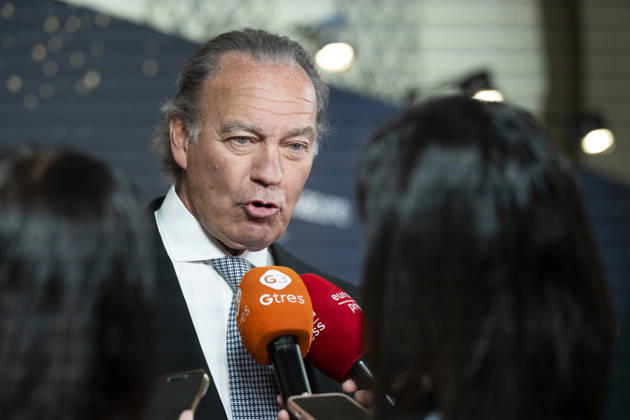 Beef Awards Red Carpet Bertin Osborne attends the Beef Awards Red Carpet at Plaza de las Ventas in Madrid. June 24, 2026, Spain Madrid Spain Copyright: xAtilanoxGarciax xSOPAxImagesx photos24974