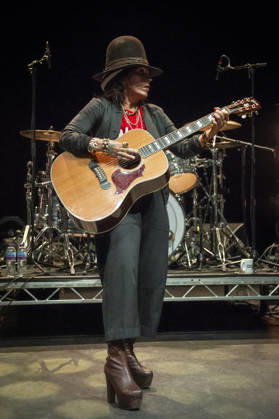 4 Non Blondes at Shepherds Bush Empire 24 June 2026 4 Non Blondes perform at O2 Shepherds Bush Empire in London on 24th June 2026. Linda Perry Lead vocals, guitar Dawn Richardson Drums Christa Hillhouse Bass guitar Roger Rocha Lead guitar, vocals, Credit:Zoran Veselinovic B4859 Avalon UK, London, O2 Shepherds Bush Empire  Copyright: xZoranxVeselinovicx xB4859x xAvalonx 1112334512