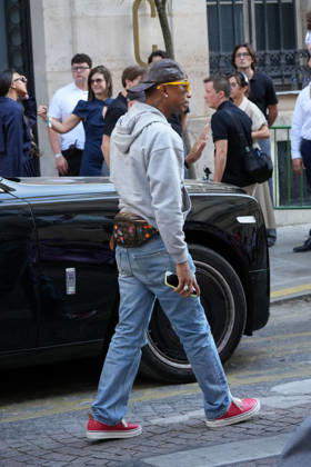 Pharrell Williams at the Dior Homme Spring Summer 2027 Ready-to-Wear fashion show during Paris Fashion Week on June 24, 2026. Anne Sophie Guebey, Bestimage. Celebrities at the Dior Homme Spring Summer 2027 Ready-to-Wear fashion show during Paris Fashion Week on June 24, 2026, Paris, France  Copyright: xAnne-SophiexGuebeyx xBestimagexAnne-SophiexGuebeyx xBestimagex