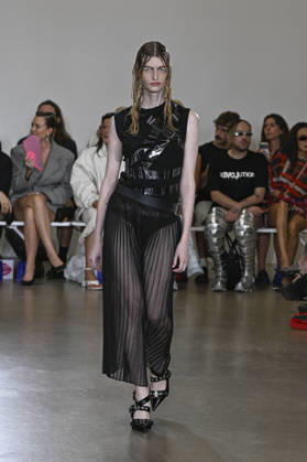Jeanne Friot Men s Ready-to-Wear Spring Summer 2027 Collection Fashion Show at Paris Fashion Week on June 24, 2026, in Paris, France  Copyright: xAgencex xBestimagexAgencex xBestimagex