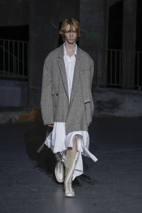Songzio Men s Ready-to-Wear Spring Summer 2027 Collection Fashion Show at Paris Fashion Week on June 24, 2026 Songzio Men s Ready-to-Wear Spring Summer 2027 Collection Fashion Show at Paris Fashion Week on June 24, 2026, Paris, France  Copyright: xAgencex xBestimagexAgencex xBestimagex
