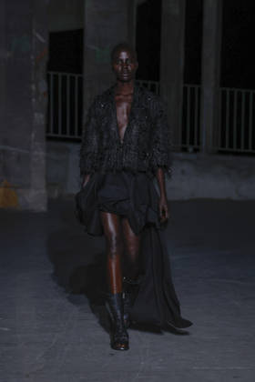 Songzio Men s Ready-to-Wear Spring Summer 2027 Collection Fashion Show at Paris Fashion Week on June 24, 2026 Songzio Men s Ready-to-Wear Spring Summer 2027 Collection Fashion Show at Paris Fashion Week on June 24, 2026, Paris, France  Copyright: xAgencex xBestimagexAgencex xBestimagex