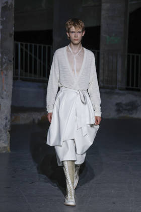 Songzio Men s Ready-to-Wear Spring Summer 2027 Collection Fashion Show at Paris Fashion Week on June 24, 2026 Songzio Men s Ready-to-Wear Spring Summer 2027 Collection Fashion Show at Paris Fashion Week on June 24, 2026, Paris, France  Copyright: xAgencex xBestimagexAgencex xBestimagex