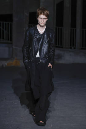 Songzio Men s Ready-to-Wear Spring Summer 2027 Collection Fashion Show at Paris Fashion Week on June 24, 2026 Songzio Men s Ready-to-Wear Spring Summer 2027 Collection Fashion Show at Paris Fashion Week on June 24, 2026, Paris, France  Copyright: xAgencex xBestimagexAgencex xBestimagex