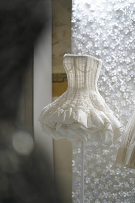 Illustration: Azzedine Alaïa and Christian Dior: Two Masters of Haute Couture Exhibition at the Azzedine Alaïa Foundation in Paris on June 24, 2026 Anne Sophie Guebey Bestimage Exhibition: Azzedine Alaïa and Christian Dior—Two Masters of Haute Couture at the Azzedine Alaïa Foundation in Paris, Paris, France  Copyright: xAnne-SophiexGuebeyx xBestimagexAnne-SophiexGuebeyx xBestimagex