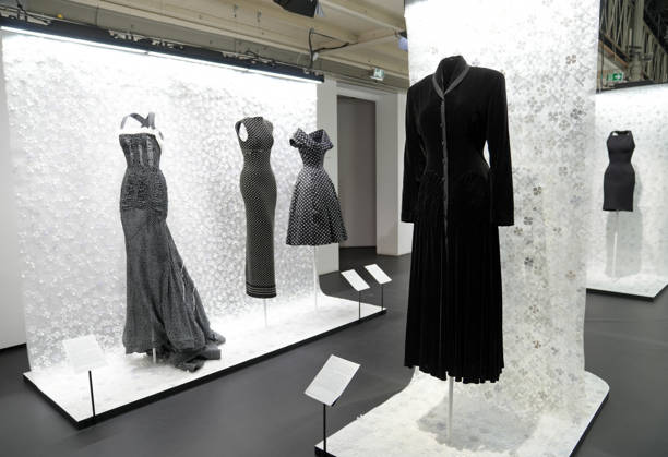 Illustration: Azzedine Alaïa and Christian Dior: Two Masters of Haute Couture Exhibition at the Azzedine Alaïa Foundation in Paris on June 24, 2026 Anne Sophie Guebey Bestimage Exhibition Azzedine Alaïa and Christian Dior: Two Masters of Haute Couture at the Azzedine Alaïa Foundation in Paris, Paris, France  Copyright: xAnne-SophiexGuebeyx xBestimagexAnne-SophiexGuebeyx xBestimagex