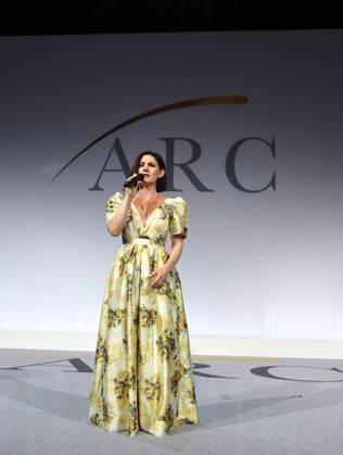Carrie Manolakos performs at the Alliance for Responsible Citizenship Conference 2026. Image Licensed to Parsons Media. 25 06 2026. London, United Kingdom. The Alliance for Responsible Citizenship Conference 2026.  Copyright: xAndrewxParsonsx xParsonsxMediax PAR-9218-0032