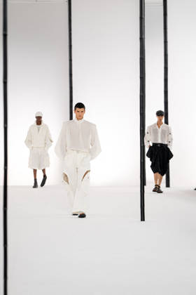 PFW - Issey Miyake - Runway A model presents a creation by IM Issey Miyake Men Miyake Design Studio team as part of their Menswear Spring-Summer 2027 collection show for fashion house Issey Miyake during Men s Fashion Week in Paris, France, June 25, 2026. Photo by Alexis Jumeau ABACAPRESS.COM Paris France  Copyright: xJumeauxAlexis ABACAx