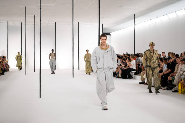 PFW - Issey Miyake - Runway A model presents a creation by IM Issey Miyake Men Miyake Design Studio team as part of their Menswear Spring-Summer 2027 collection show for fashion house Issey Miyake during Men s Fashion Week in Paris, France, June 25, 2026. Photo by Alexis Jumeau ABACAPRESS.COM Paris France  Copyright: xJumeauxAlexis ABACAx