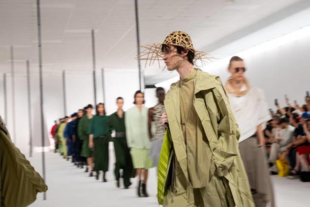 PFW - Issey Miyake - Runway A model presents a creation by IM Issey Miyake Men Miyake Design Studio team as part of their Menswear Spring-Summer 2027 collection show for fashion house Issey Miyake during Men s Fashion Week in Paris, France, June 25, 2026. Photo by Alexis Jumeau ABACAPRESS.COM Paris France  Copyright: xJumeauxAlexis ABACAx