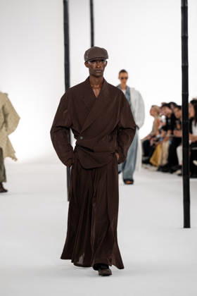 PFW - Issey Miyake - Runway A model presents a creation by IM Issey Miyake Men Miyake Design Studio team as part of their Menswear Spring-Summer 2027 collection show for fashion house Issey Miyake during Men s Fashion Week in Paris, France, June 25, 2026. Photo by Alexis Jumeau ABACAPRESS.COM Paris France  Copyright: xJumeauxAlexis ABACAx