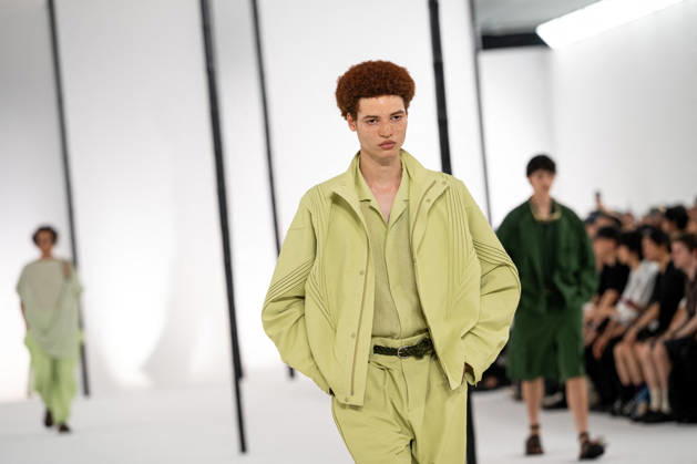 PFW - Issey Miyake - Runway A model presents a creation by IM Issey Miyake Men Miyake Design Studio team as part of their Menswear Spring-Summer 2027 collection show for fashion house Issey Miyake during Men s Fashion Week in Paris, France, June 25, 2026. Photo by Alexis Jumeau ABACAPRESS.COM Paris France  Copyright: xJumeauxAlexis ABACAx