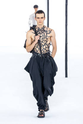 Issey Miyake Ready-to-Wear Men’s Spring Summer 2027 Fashion Show during Paris Fashion Week at the Césure Cultural Center in Paris, France, on June 24, 2026 Bestimage Runway during the Issey Miyake Men’s Spring Summer 2027 fashion show as part of Paris Fashion Week on June 24, 2026 in Paris, France Paris France  Copyright: xAgencex xBestimagexAgencex xBestimagex