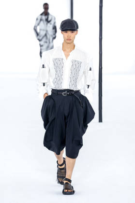 Issey Miyake Ready-to-Wear Men’s Spring Summer 2027 Fashion Show during Paris Fashion Week at the Césure Cultural Center in Paris, France, on June 24, 2026 Bestimage Runway during the Issey Miyake Men’s Spring Summer 2027 fashion show as part of Paris Fashion Week on June 24, 2026 in Paris, France Paris France  Copyright: xAgencex xBestimagexAgencex xBestimagex