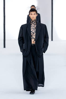 Issey Miyake Ready-to-Wear Men’s Spring Summer 2027 Fashion Show during Paris Fashion Week at the Césure Cultural Center in Paris, France, on June 24, 2026 Bestimage Runway during the Issey Miyake Men’s Spring Summer 2027 fashion show as part of Paris Fashion Week on June 24, 2026 in Paris, France Paris France  Copyright: xAgencex xBestimagexAgencex xBestimagex