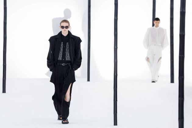 Issey Miyake Ready-to-Wear Men’s Spring Summer 2027 Fashion Show during Paris Fashion Week at the Césure Cultural Center in Paris, France, on June 24, 2026 Bestimage Runway during the Issey Miyake Men’s Spring Summer 2027 fashion show as part of Paris Fashion Week on June 24, 2026 in Paris, France Paris France  Copyright: xAgencex xBestimagexAgencex xBestimagex