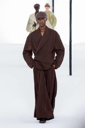 Issey Miyake Ready-to-Wear Men’s Spring Summer 2027 Fashion Show during Paris Fashion Week at the Césure Cultural Center in Paris, France, on June 24, 2026 Bestimage Runway during the Issey Miyake Men’s Spring Summer 2027 fashion show as part of Paris Fashion Week on June 24, 2026 in Paris, France Paris France  Copyright: xAgencex xBestimagexAgencex xBestimagex