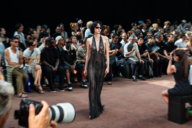 PFW Amiri Runway Menswear NB A model walks the runway during the Amiri Menswear Spring Summer 2027 show as part of Paris Fashion Week on June 25, 2026 in Paris, France. Photo by Nasser Berzane ABACAPRESS.COM Paris France  Copyright: xBerzanexNasser ABACAx