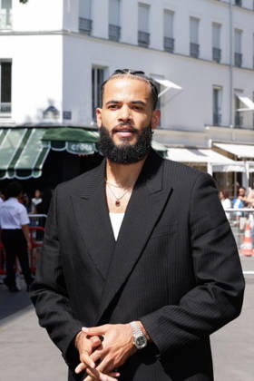 Desmond Scott at the Amiri Spring Summer 2027 Men’s Ready-to-Wear show at the Carreau du Temple during Paris Fashion Week (PFW), June 25, 2026 Tiphaine Lebely Bestimage Celebrities at the Amiri Spring Summer 2027 Men’s Ready-to-Wear show at the Carreau du Temple during Paris Fashion Week (PFW) in Paris, France  Copyright: xTiphainexLebelyx xBestimagexTiphainexLebelyx xBestimagex