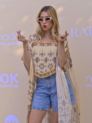 June 25, 2026, Madrid, Madrid, Spain: EVA SORIANO attend the photocall for the new edition of DULCEIDA Ã¢â‚¬oe Rainbow Ã¢â‚¬Â as part of the official MADO 2026 program at Las Brasas del Mentidero on June 25, 2026, in Madrid, Spain. Madrid Spain  - ZUMAc312 20260625_zsp_c312_013 Copyright: xOscarxManuelxSanchezx