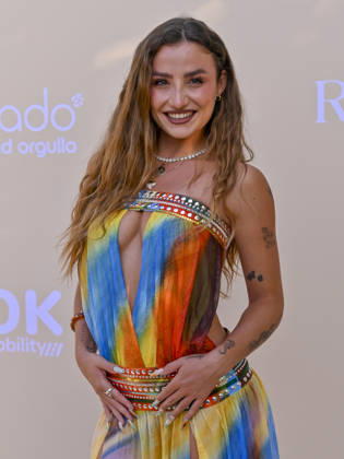 June 25, 2026, Madrid, Madrid, Spain: SOFIA SURFERS attend the photocall for the new edition of DULCEIDA Ã¢â‚¬oe Rainbow Ã¢â‚¬Â as part of the official MADO 2026 program at Las Brasas del Mentidero on June 25, 2026, in Madrid, Spain. Madrid Spain  - ZUMAc312 20260625_zsp_c312_060 Copyright: xOscarxManuelxSanchezx