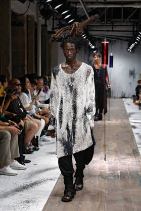 (260625) -- PARIS, June 25, 2026 -- Models present creations from the menswear Spring Summer 2027 collections by Yohji Yamamoto during the Men Paris Fashion Week, in Paris, France, on June 25, 2026. ( Handout via Xinhua) FRANCE-PARIS-MEN FASHION WEEK-YOHJI YAMAMOTO MeetEurope 