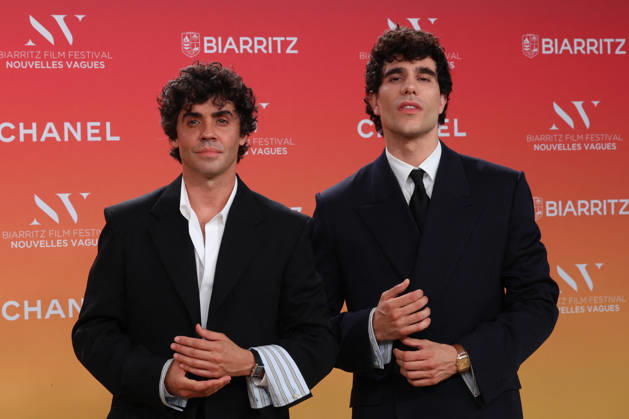 Javier Ambrossi, Javier Calvo at the La Gare du Midi theater in Biarritz as part of the Biarritz Film Festival Nouvelles Vagues on June 25, 2026 Jean Marc Lhomer Bestimage Celebs at the La Gare du Midi theater in Biarritz as part of the Biarritz Film Festival – Nouvelles Vagues on June 25, 2026, in Biarritz, France  Copyright: xJean-MarcxLhomerx xBestimagexJean-MarcxLhomerx xBestimagex