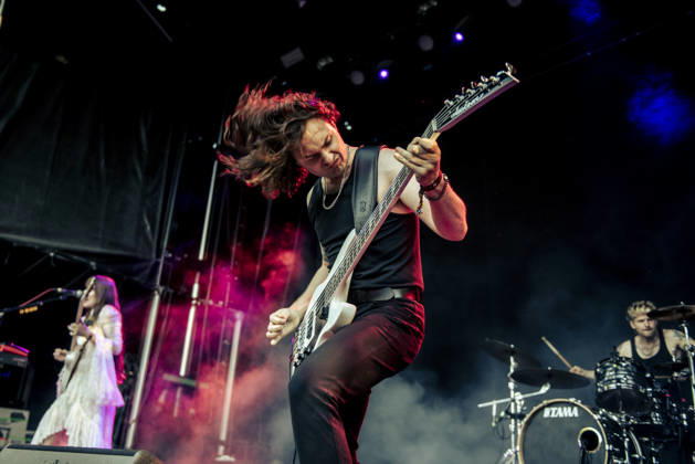 Calva Louise live at Copenhell 2026 Copenhagen, Denmark. 25th, June 2026. The rock band Calva Louise performs a live concert during the Danish heavy metal festival Copenhell 2026 in Copenhagen. Here bass player Alizon Taho is seen live on stage. Denmark, Copenhagen  Copyright: xGonzalesxPhoto MathiasxBakxLarsenx