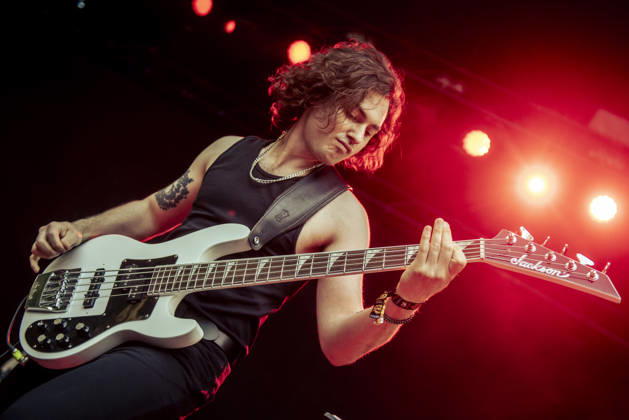 Calva Louise live at Copenhell 2026 Copenhagen, Denmark. 25th, June 2026. The rock band Calva Louise performs a live concert during the Danish heavy metal festival Copenhell 2026 in Copenhagen. Here bass player Alizon Taho is seen live on stage. Denmark, Copenhagen  Copyright: xGonzalesxPhoto MathiasxBakxLarsenx