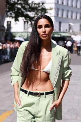 Farnoush Hamidian at the Amiri Men s Ready-to-Wear Spring Summer 2027 fashion show during Paris Fashion Week, June 25, 2026 Florian Lavielle Bestimage Celebrities at the Amiri Men’s Ready-to-Wear Spring Summer 2027 Collection fashion show during Paris Fashion Week on June 25, 2026, Paris, France  Copyright: xFlorianxLaviellex xBestimagexFlorianxLaviellex xBestimagex