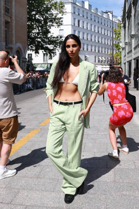 Farnoush Hamidian at the Amiri Men s Ready-to-Wear Spring Summer 2027 fashion show during Paris Fashion Week, June 25, 2026 Florian Lavielle Bestimage Celebrities at the Amiri Men’s Ready-to-Wear Spring Summer 2027 Collection fashion show during Paris Fashion Week on June 25, 2026, Paris, France  Copyright: xFlorianxLaviellex xBestimagexFlorianxLaviellex xBestimagex
